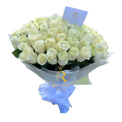 Ramo de 100 rosas blancas frescas y elegantes, ideal para regalar en ocasiones especial