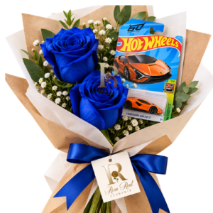 Ramo de 2 rosas azules tinturadas con auto Hot Wheels para el Día del Novio - Rosa Real