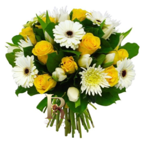 Ramo primaveral mixto con rosas amarillas gerberas y tulipanes blancos en Santiago - Rosa Real